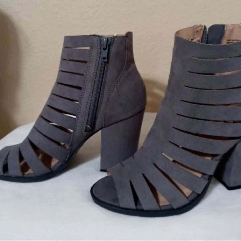 Brash Spade Peep Toe Boot Womens Gray Graphite Faux Suede - Picture 2 of 5